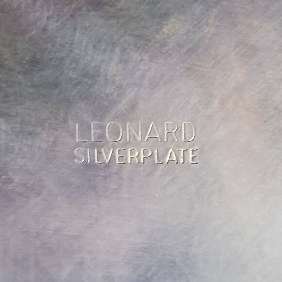 Extra Large Vtg Leonard Silverplate Ornate Round Serving Tray Scalloped Edges - Picture 9 of 10